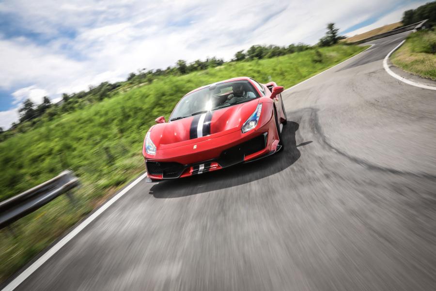  Ferrari 488 Pista 2018 года  (WW) (фото 25 из 42)